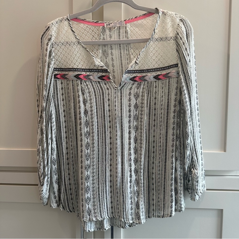 Jolt Striped Southwest Aztec V-Neck Blouse with Pink Accents Women’s Sz XL